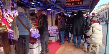 eskisehirde balik tezgahlarinin yildizlari belli oldu Utsume1x.jpg