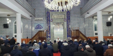 eskisehirde mamure camisinde sabah namazinda cemaat bir araya geldi AKhtna9u.jpg