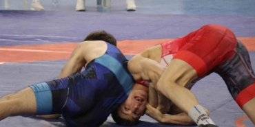 sakaryada yuzlerce sporcu minderde ter doktu wnc9s7k7.jpg