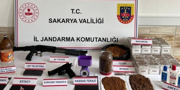 sakaryada zehir tacirlerine ve kacakcilara operasyon yapildi MCjBnwhZ.jpg