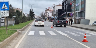 samsun otomobilin carptigi yasli kadin hastaneye kaldirildi tOW5AmjP.jpg