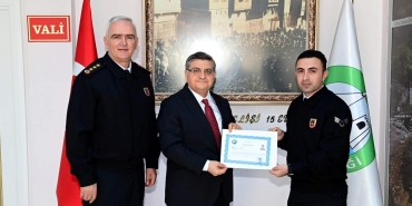 sinop valisi jandarma personeline basari belgesi verdi W8IHE2C9.jpg