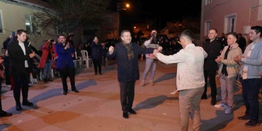 tepebasi belediye baskani 19 genci askere ugurladi Yp6Fm9lh.jpg