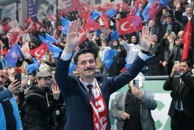 AK Parti Bolu Belediye Başkan adayı Demirkol 101 projesini anlattı