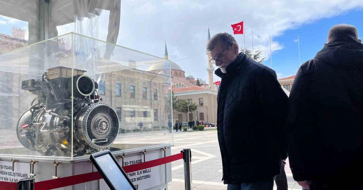 eskisehirde sergilenen milli ucak motorlari duygulandirdi rVMyGFsz.jpg