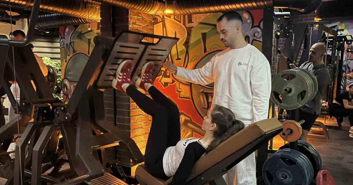 eskisehirde yaza fit girmek isteyenler spor salonlarina akin ediyor GGQf3qPh.jpg