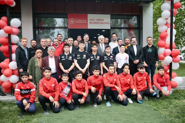 Türkiye Bilardo Federasyonu Başkanı Ercan, Bolu'da bilardo salonu açılışına katıldı: