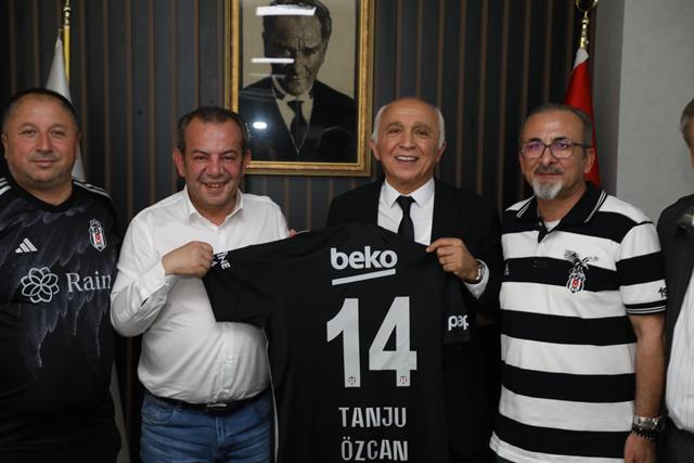 Beşiktaşlılar Tanju Özcan'ı Ziyaret Etti