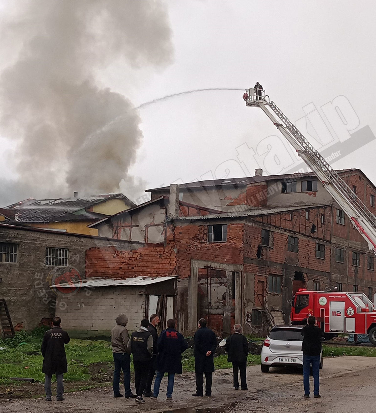 Gerede Tabakhanelerinde Yangın Ekipler Müdahale Ediyor 1