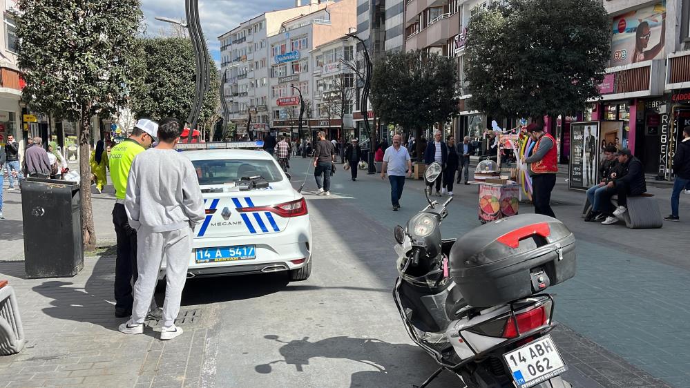 İzzet Baysal Caddesi