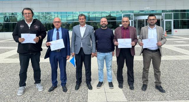 MHP Belediye Meclis Üyeleri Mazbatalarını Aldı