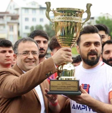 derince birlikspor sampiyon oldu jxjj9acQ.jpg