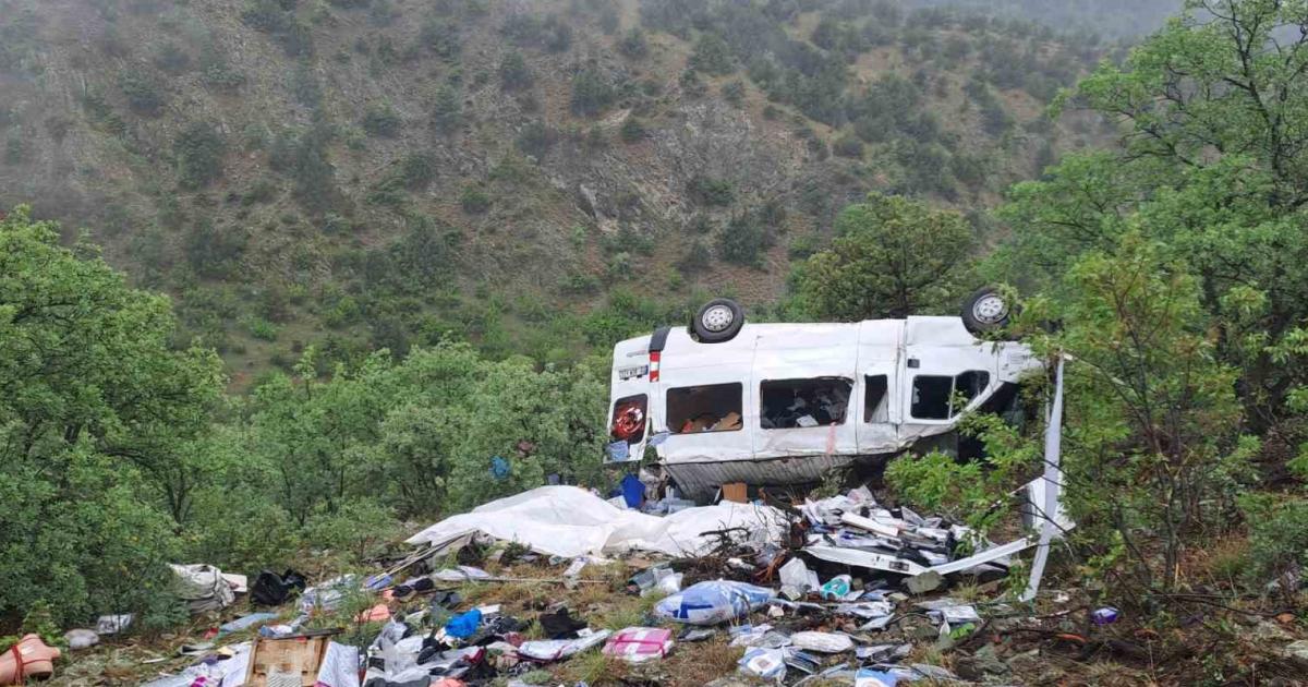 kastamonu tosyada kaza minibus sarampole yuvarlandi w7V6umlg.jpg