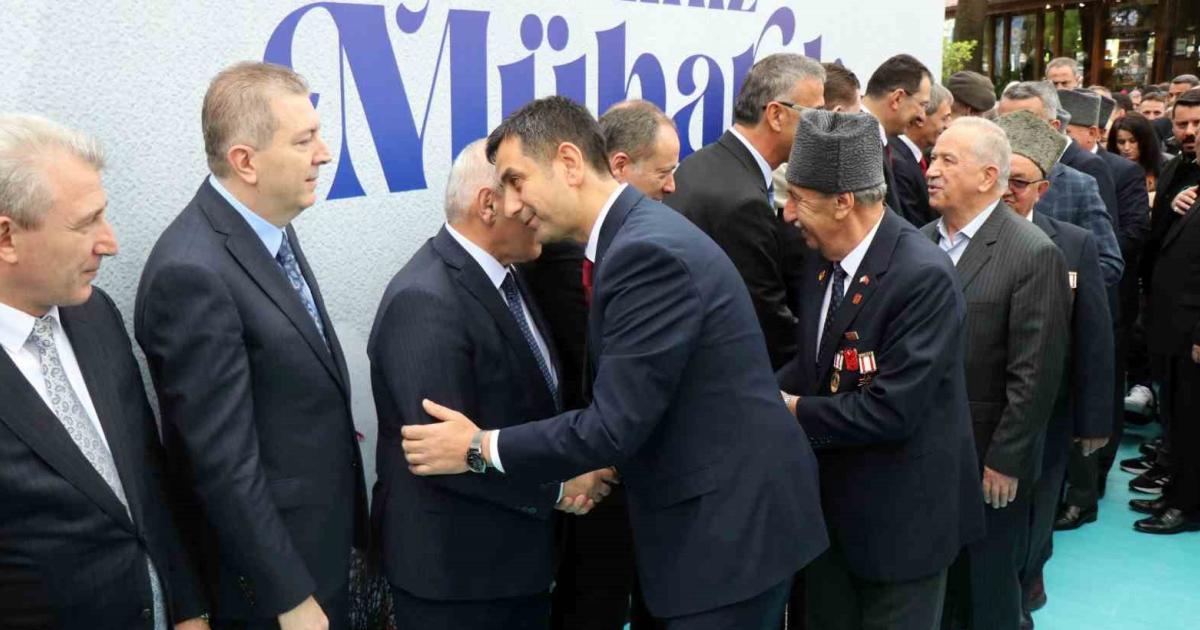 sakarya protokolu bayramlasmada bulustu yOStuT6t.jpg