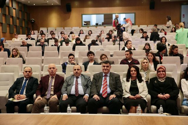 Bolu'da "Sürdürülebilirlik, Geri Dönüşüm ve Sıfır Atık Zirvesi" düzenlendi