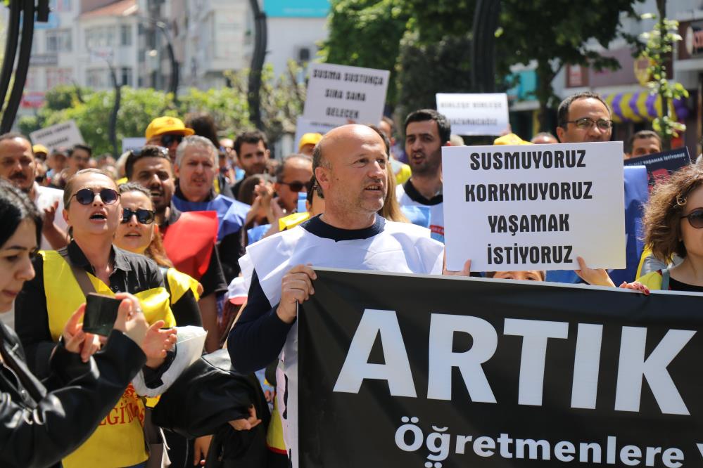 Bolu'da Öğretmenler Sokaklara Döküldü 1