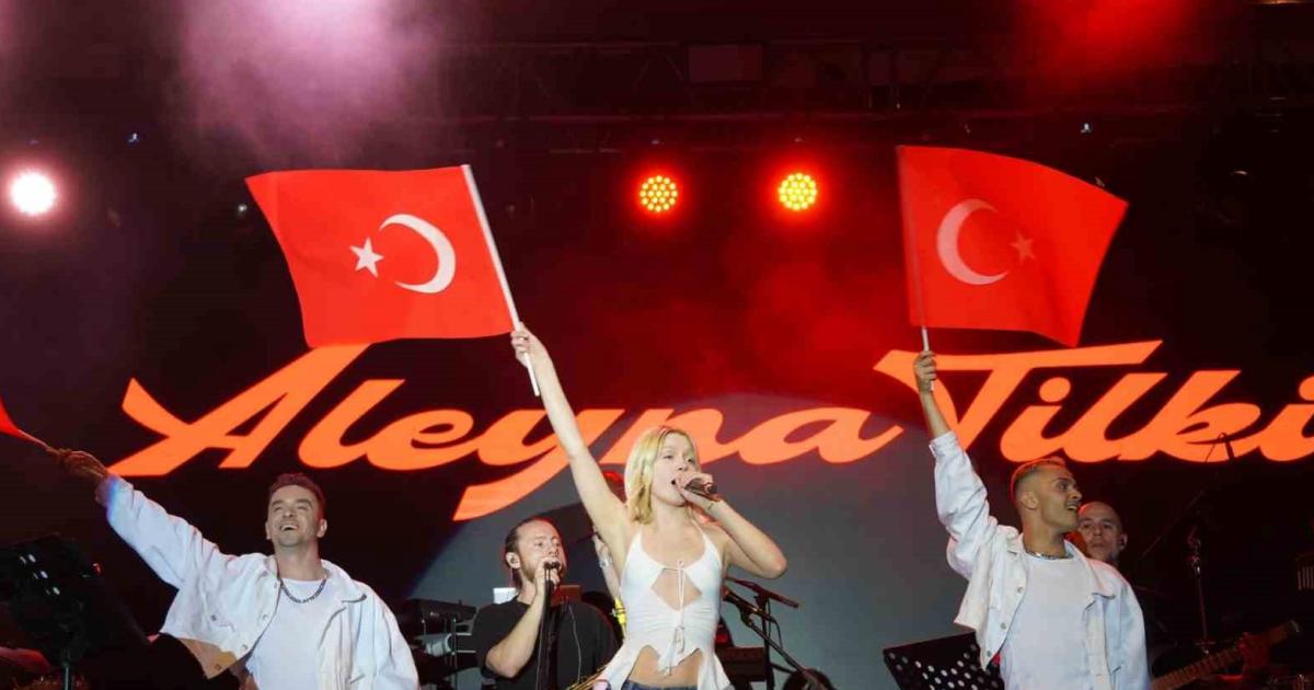 bileciklilerin aleyna tilki zevki UY6XrzaC.jpg