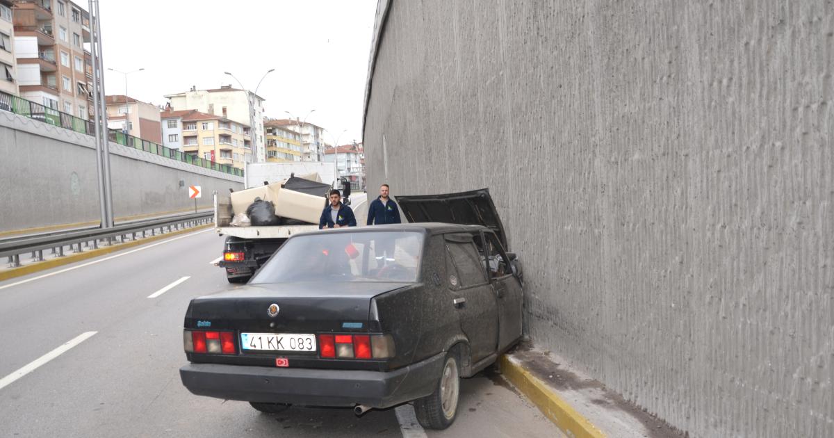 kocaeli karamurselde boyle duvara carpti lghlKfaf.jpg