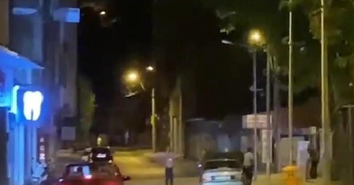 karabukte kavga bekci silah cekti OFHx18XA.jpg
