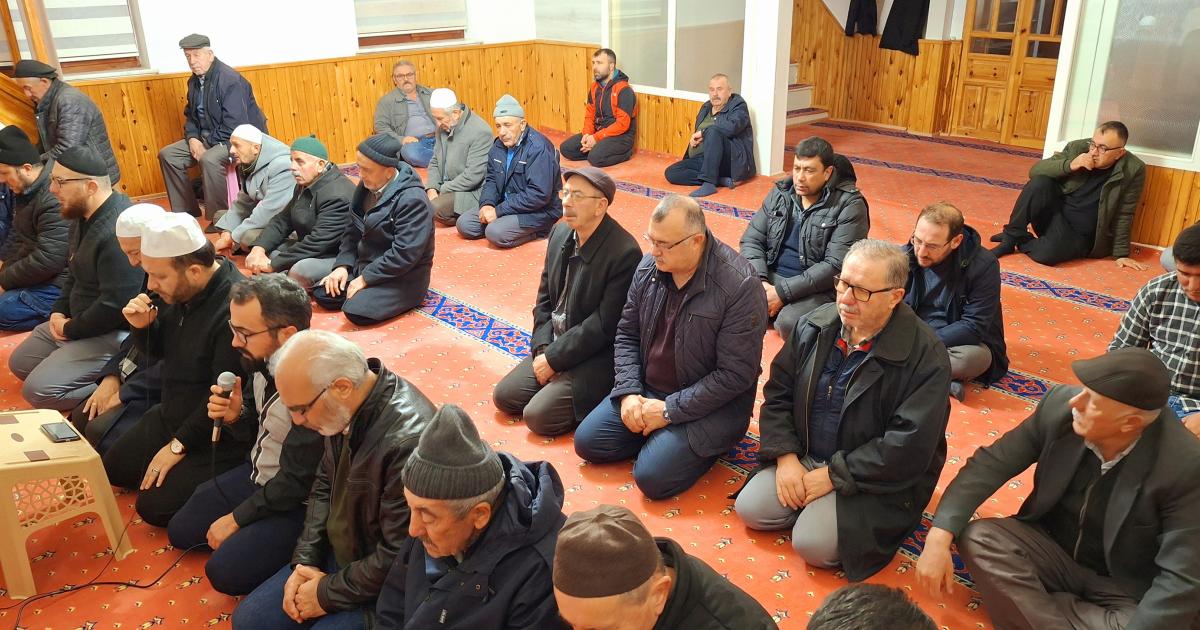 ankara beypazarinda sabah namazinda bulustular 3RrCqG3y.jpg