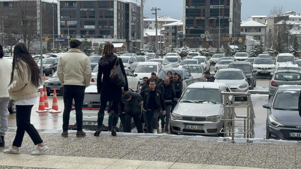 Bolu’da uyuşturucuya operasyon, 10 kişi gözaltına alındı