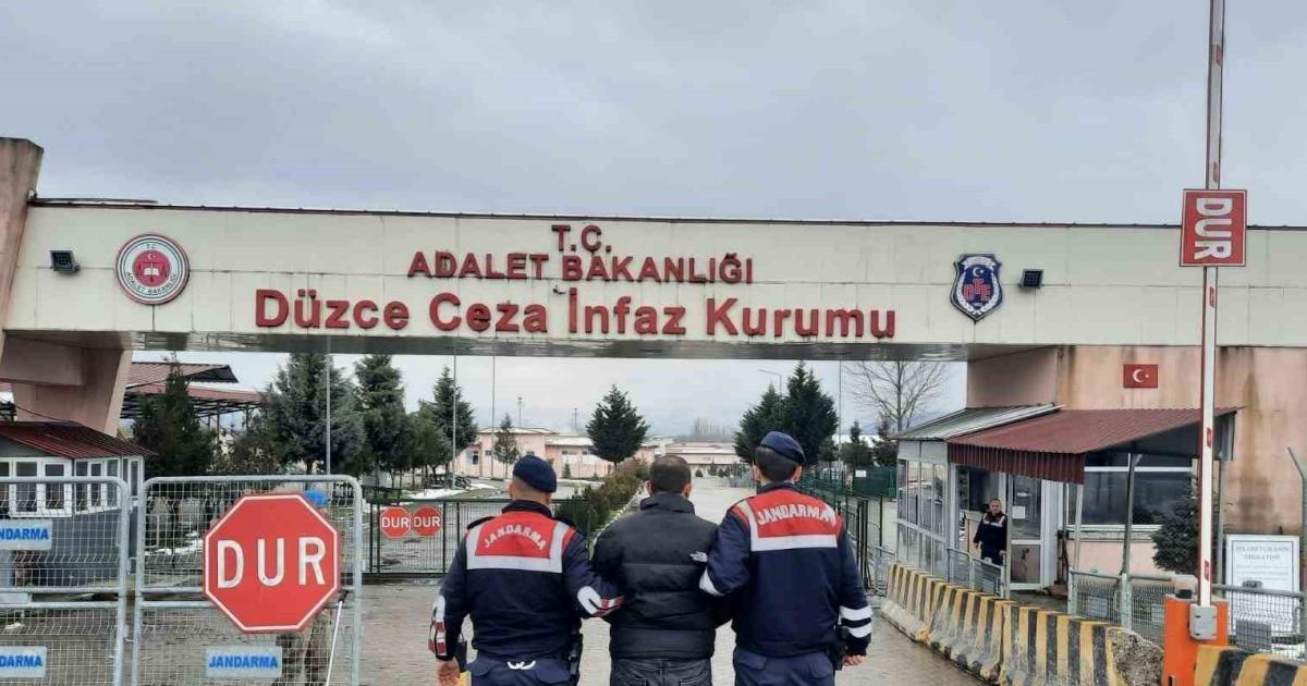 duzcede on binlerce kisi sorgulandi 73 kisi gozaltina alindi 23u tutuklandi 4PsPlGCz.jpg