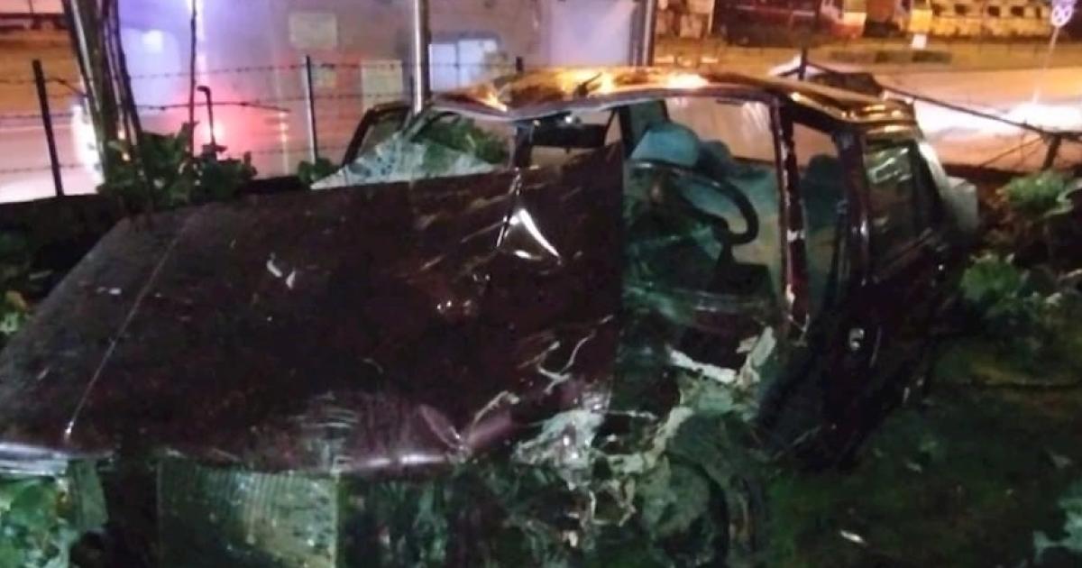 zonguldak ereglide otomobil bahceye uctu jRHqhfWP.jpg