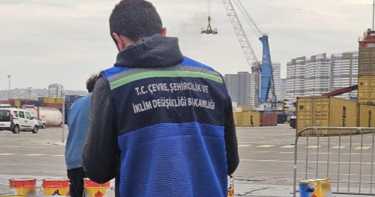 izmirde denizi kirleten firmaya 83 milyon tl ceza kesildi JmOLvHKU.jpg