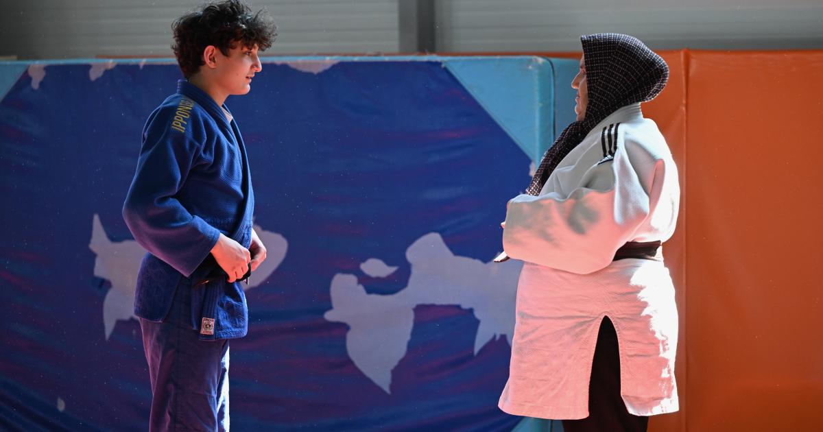 torunlarina destek icin judoya basladilar vFmTpBrs.jpg