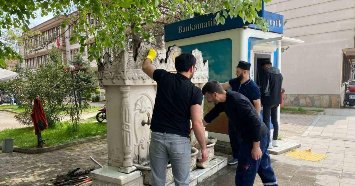 duzcede imamlar cesme temizledi uyhO3gnN.jpg