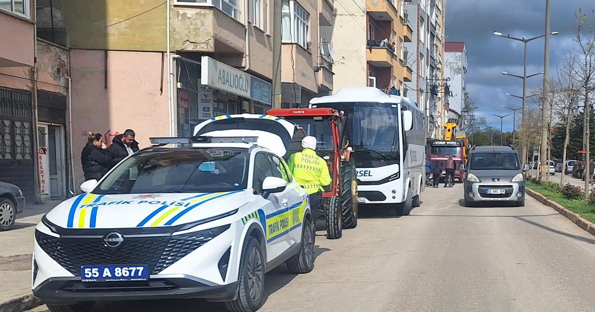 samsun bafrada midibus kazasi bir yarali zxUJ3iD9.jpg