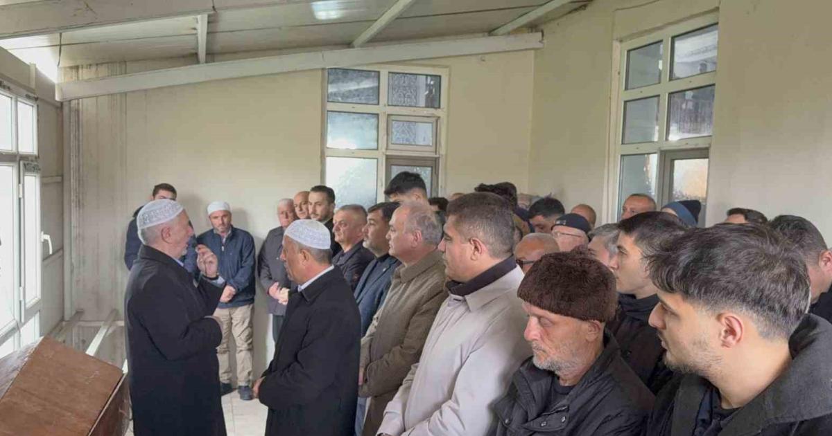 vefat eden eski belediye baskani son yolculuguna ugurlandi F5bL7gFs.jpg