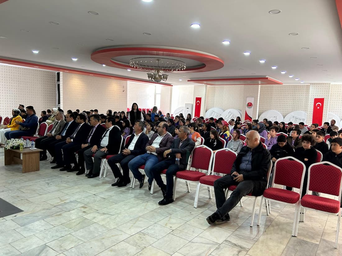 AA 20250512 37926453 37926451 KORGUNDA TUBITAK BILIM SOYLESISI GERCEKLESTI (1)