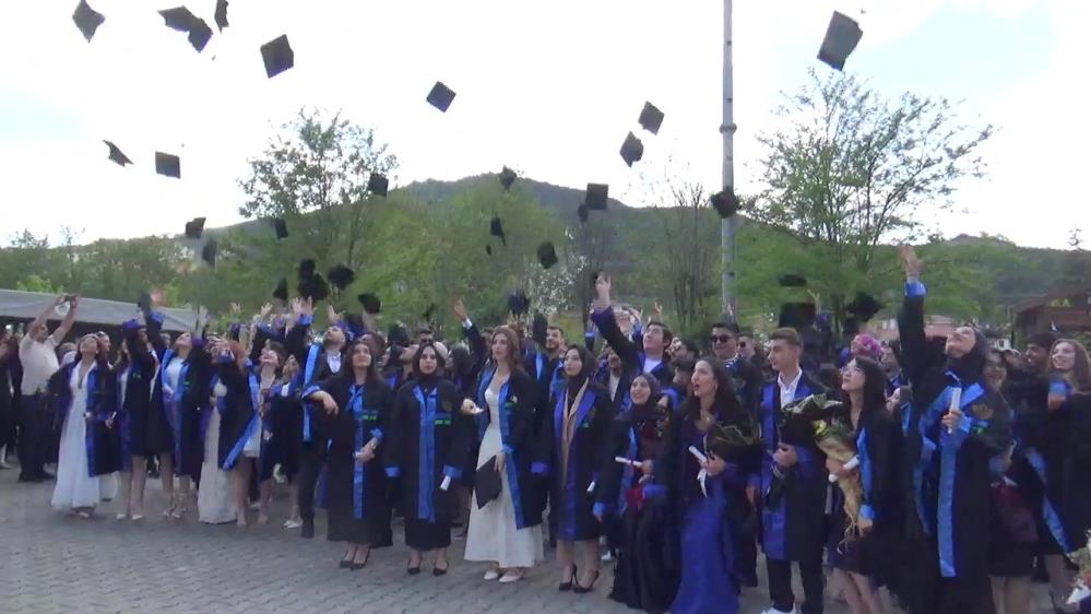 Bolu’da Mezuniyet Sevinci