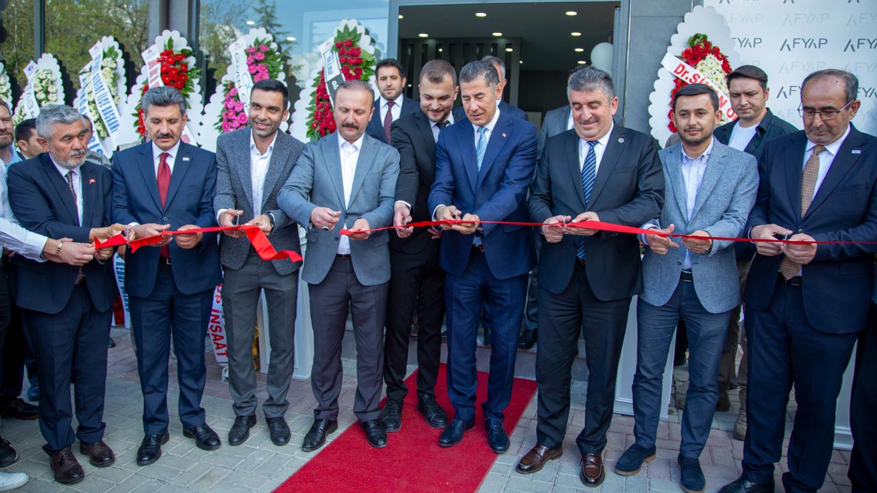 Gerede'de Görkemli Açılış, Kurdeleyi Sinan Oğan Kesti,2