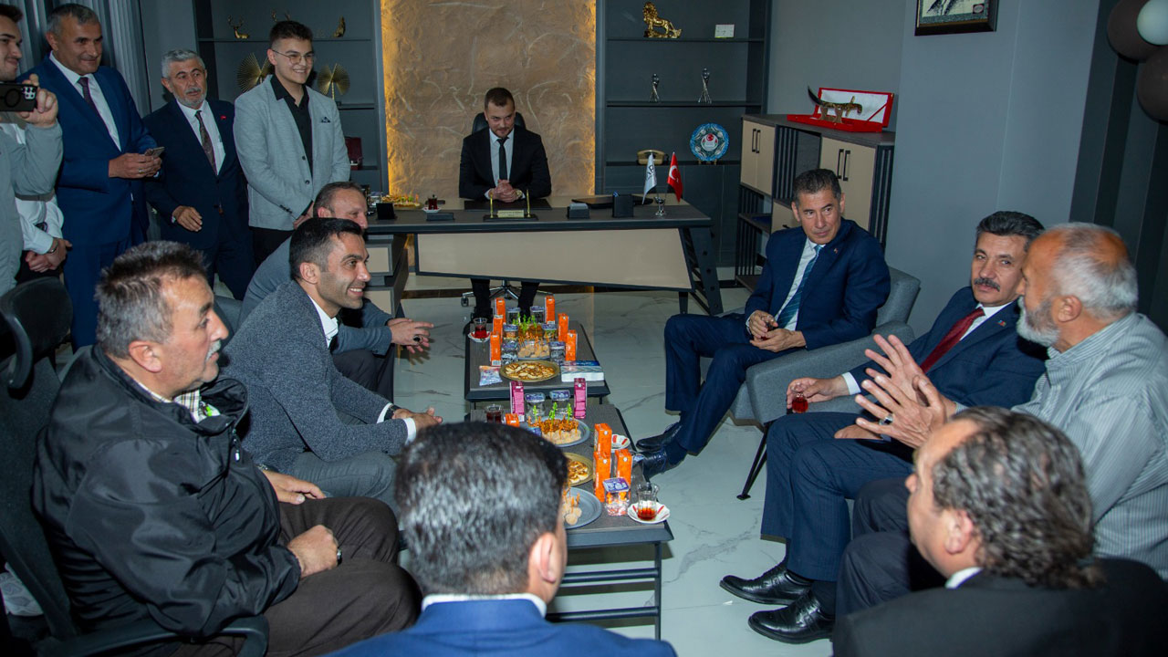 Gerede'de Görkemli Açılış, Kurdeleyi Sinan Oğan Kesti,3
