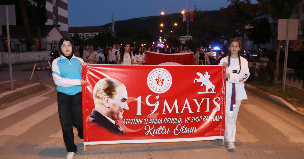 amasya tasovada fener alayi Dz34p8ik.jpg