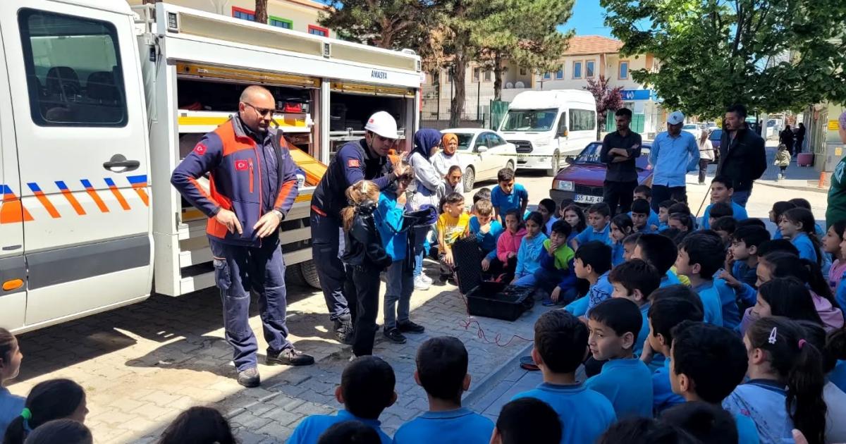 amasyada ogrencilere afet farkindalik egitimi verildi hpdUBE2V.jpg
