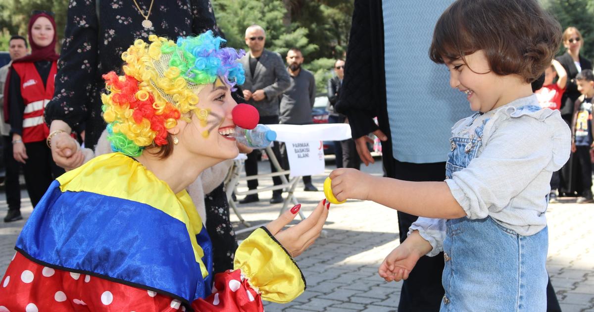 amasyanin ilcesinde gonulden gonule bahar senligi duzenlendi GYCeeLds.jpg