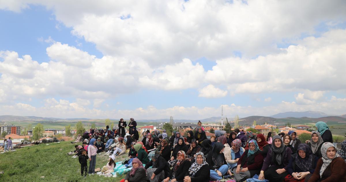 ankara cubukta yagmur duasi yaptilar SD5cxc6j.jpg