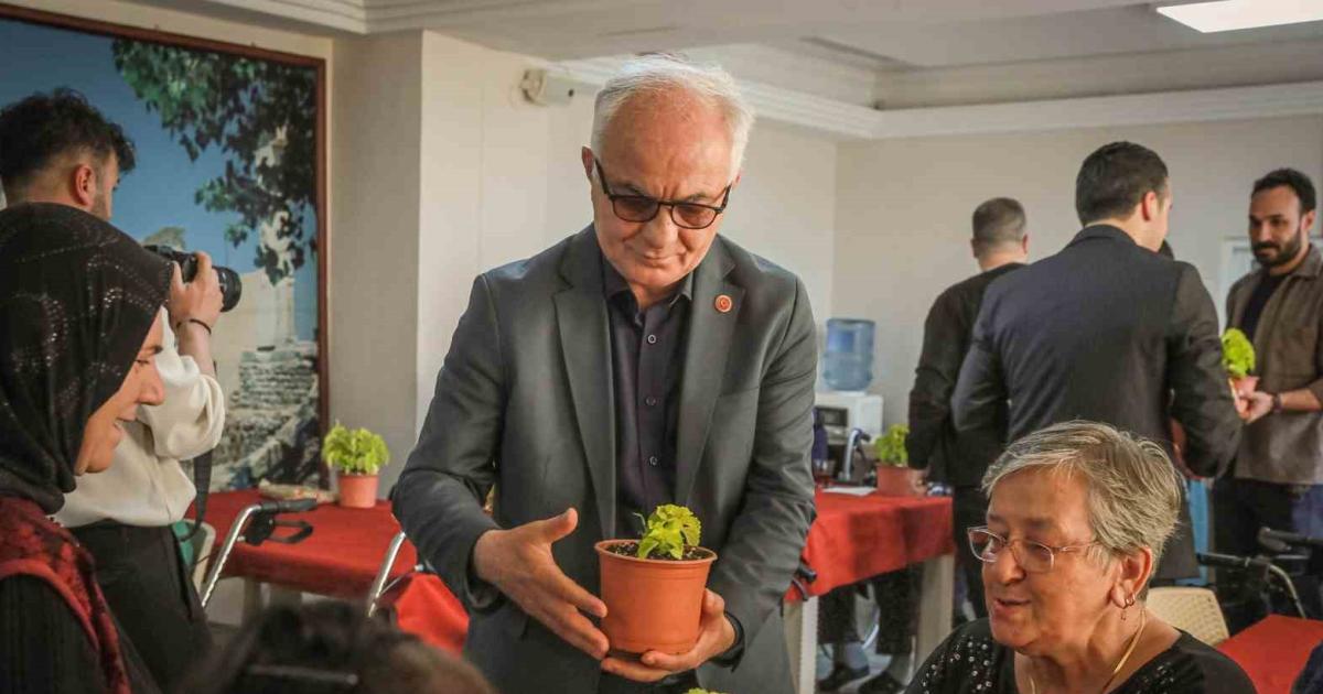 ankara keciorende anlamli kutlama ECpGvLTX.jpg