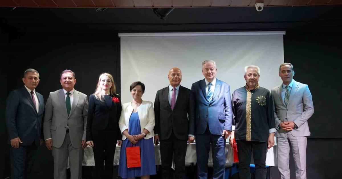 ankarada okul aidiyeti baglaminda bagimliliklar konusuldu 5cW6crhG.jpg