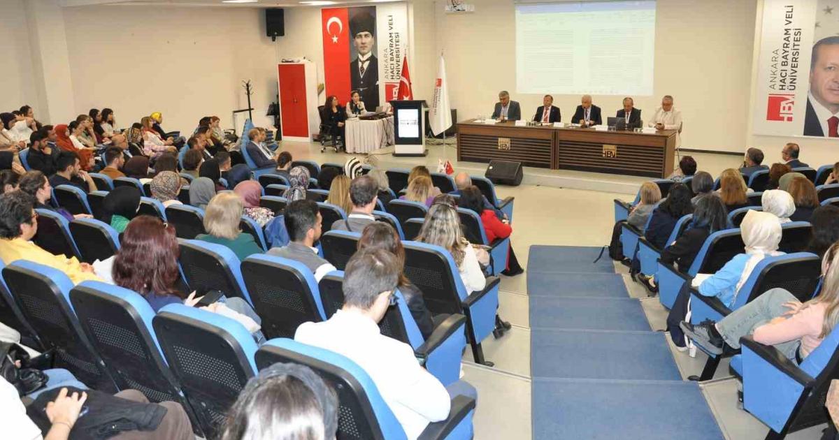 ankaranin edebiyati sempozyumda konusuldu 9w9B8uSj.jpg