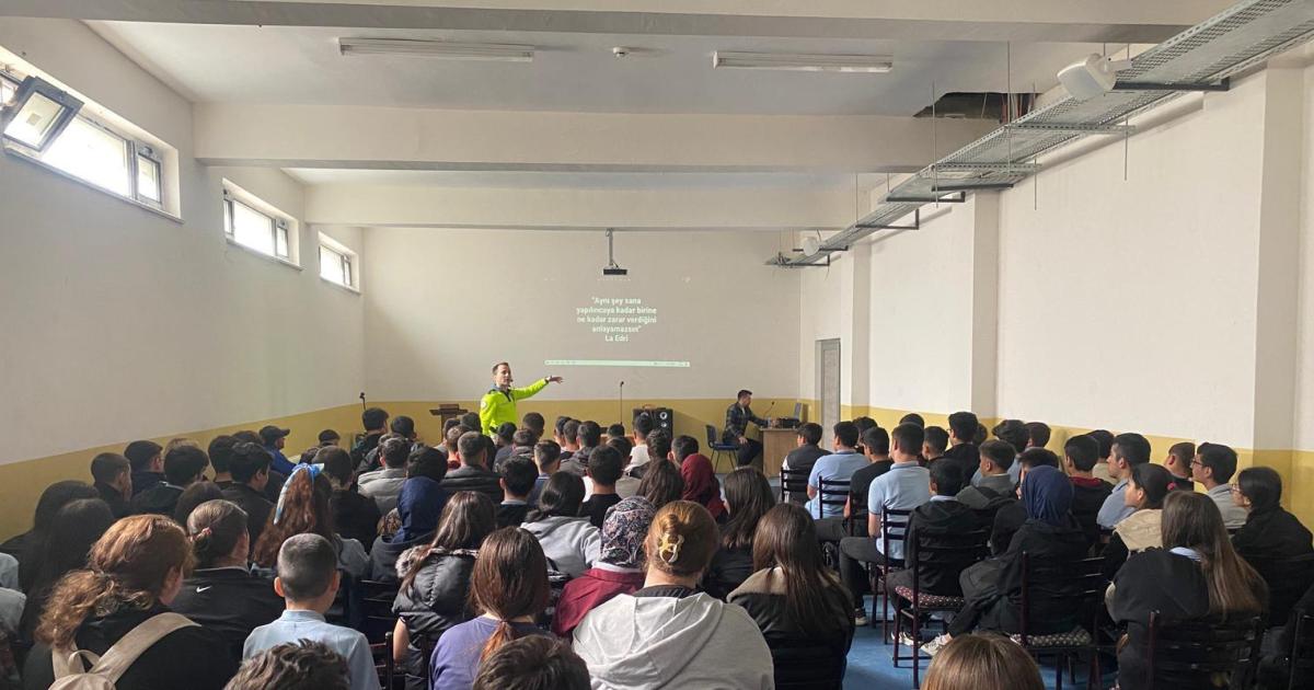 bilecik osmanelinde ogrencilere trafik egitimi verildi sMuk77Sj.jpg