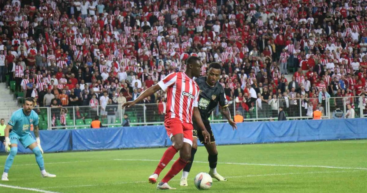 boluspor ve bandirmaspor play off macinda 1 1 berabere kaldi LtyhM9By.jpg