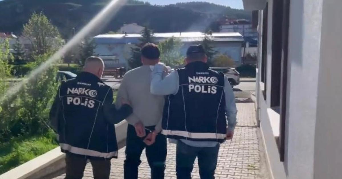cankiri sabanozunde uyusturucu operasyonu 15 gozalti 4 tutuklama 3iwZyLFV.jpg