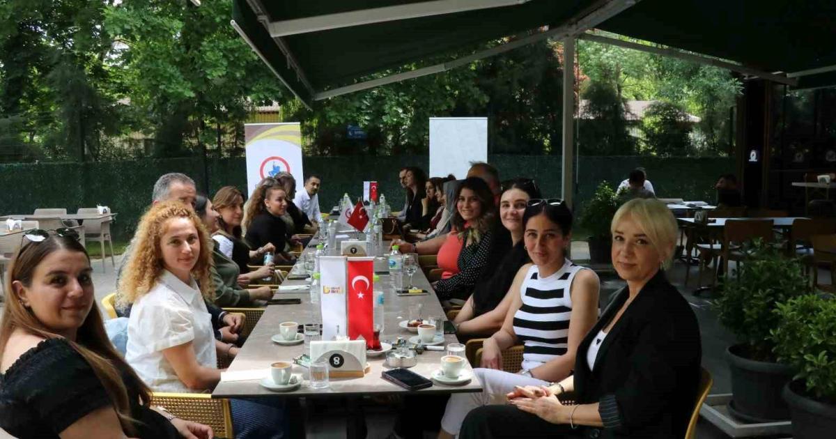 duzce is kulubu insan kaynaklari temsilcilerini agirladi NfOpXtDC.jpg