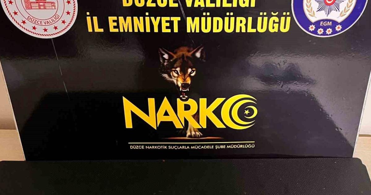 duzcede 800 gram bonzai hammaddesi ele gecirildi r5st6v6w.jpg