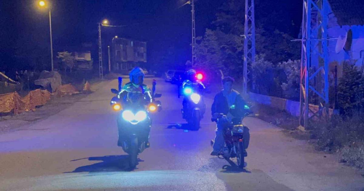 duzcede artistlik yapan motosikletliler yakalandi usss7Zp4.jpg