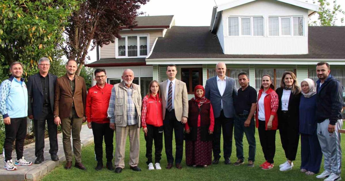 duzcede genclik haftasi etkinlikleri devam ediyor k4lNTYUA.jpg